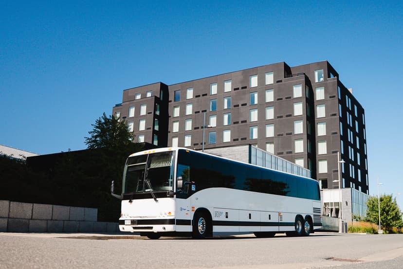 PRIVATE GROUP CHARTERS service image 3